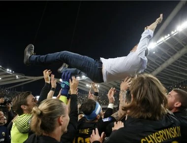 «Ντελίριο» στους οπαδούς της Ένωσης μετά από 24 χρόνια - Ξανά «Βασίλισσα» (φωτό, βίντεο)